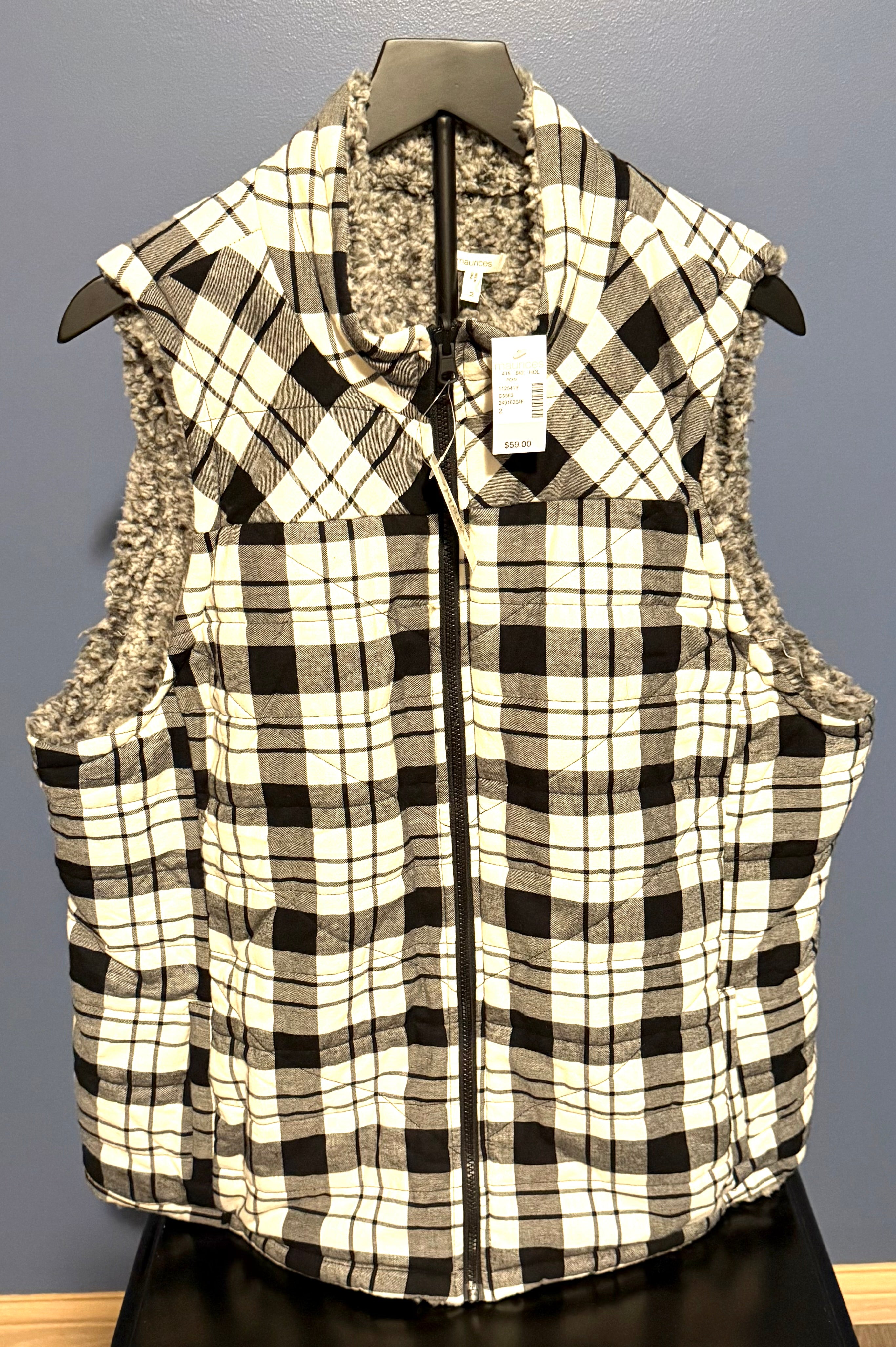 Maurices Reversible Vest – NWT Plus Size 2 | Final Sale – No Returns