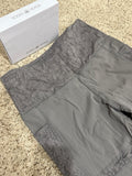Yogo Yoga Queens Women's Leggings – Gray Lace Accent