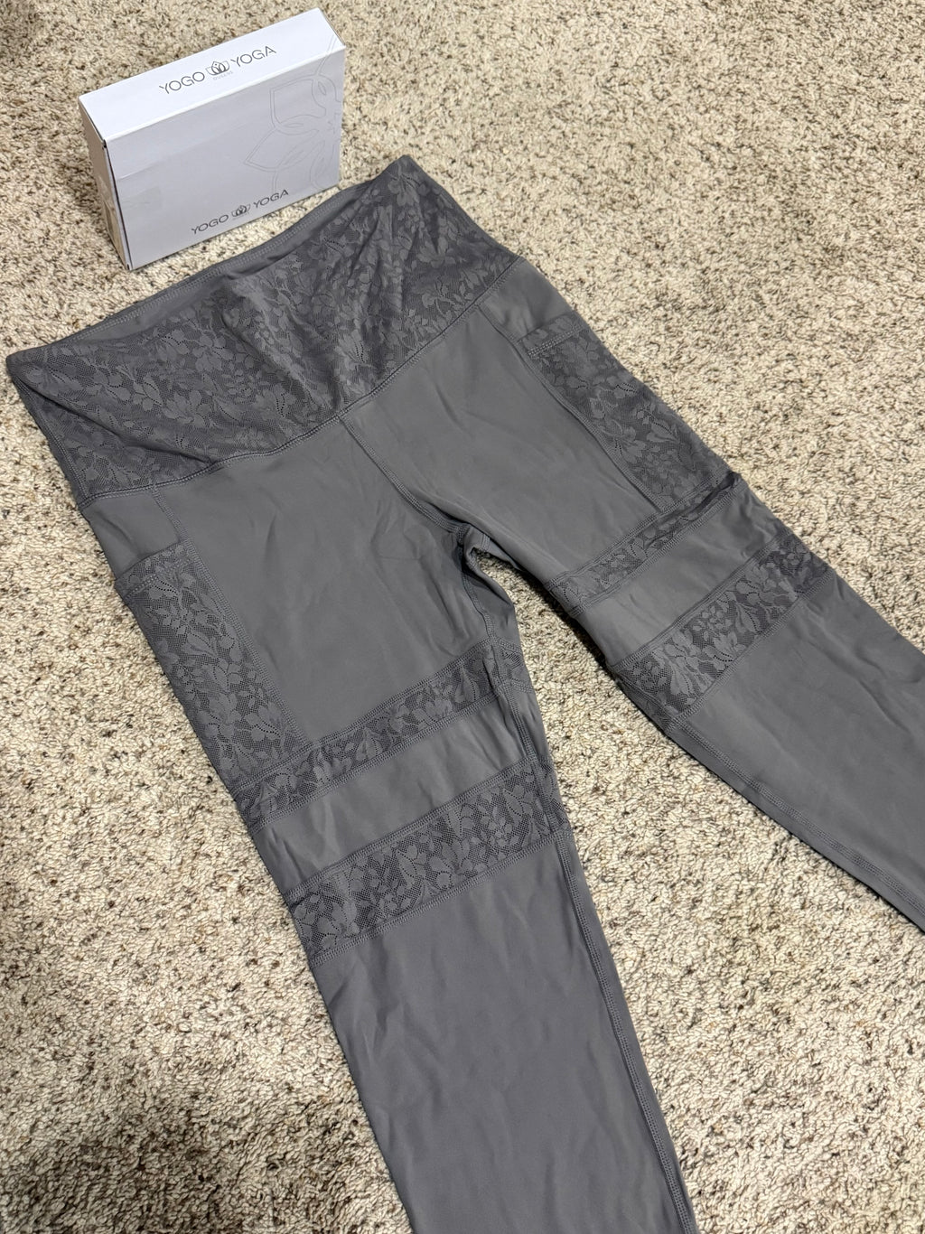 Yogo Yoga Queens Women's Leggings – Gray Lace Accent